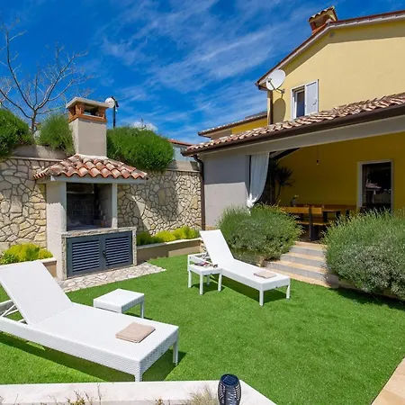Emma Maria Vila Labin (Istria)